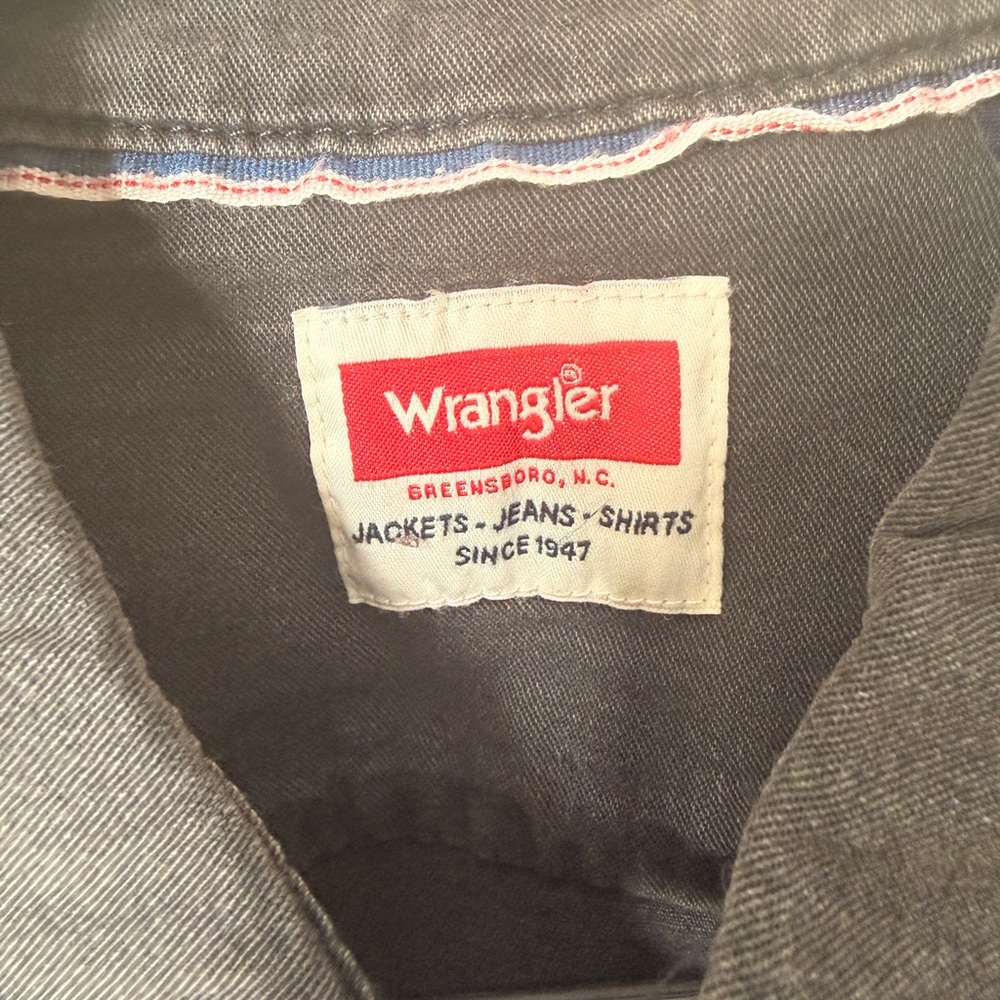 Wrangler Charcoal Button-Up Denim Shirt - Picture 4 of 6